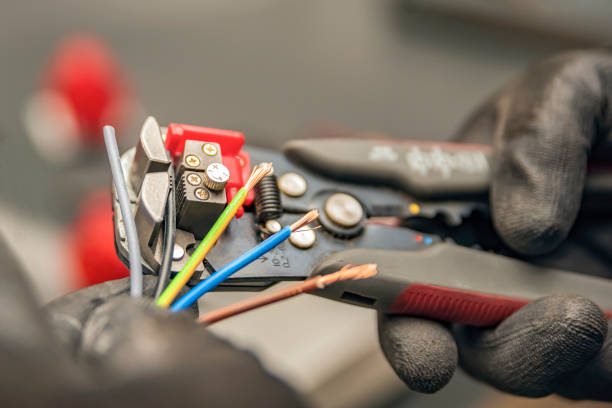 Best Local Electrician Companies  in Greencastle, IN